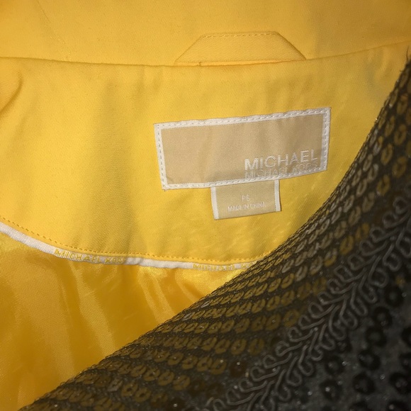 🚨Closet Clear Out🚨 Michael Kors Yellow Coat Size PS - Picture 7 of 8